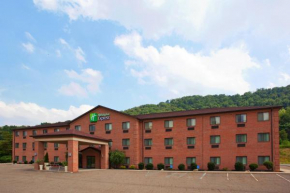 Holiday Inn Express - Newell-Chester WV, an IHG Hotel